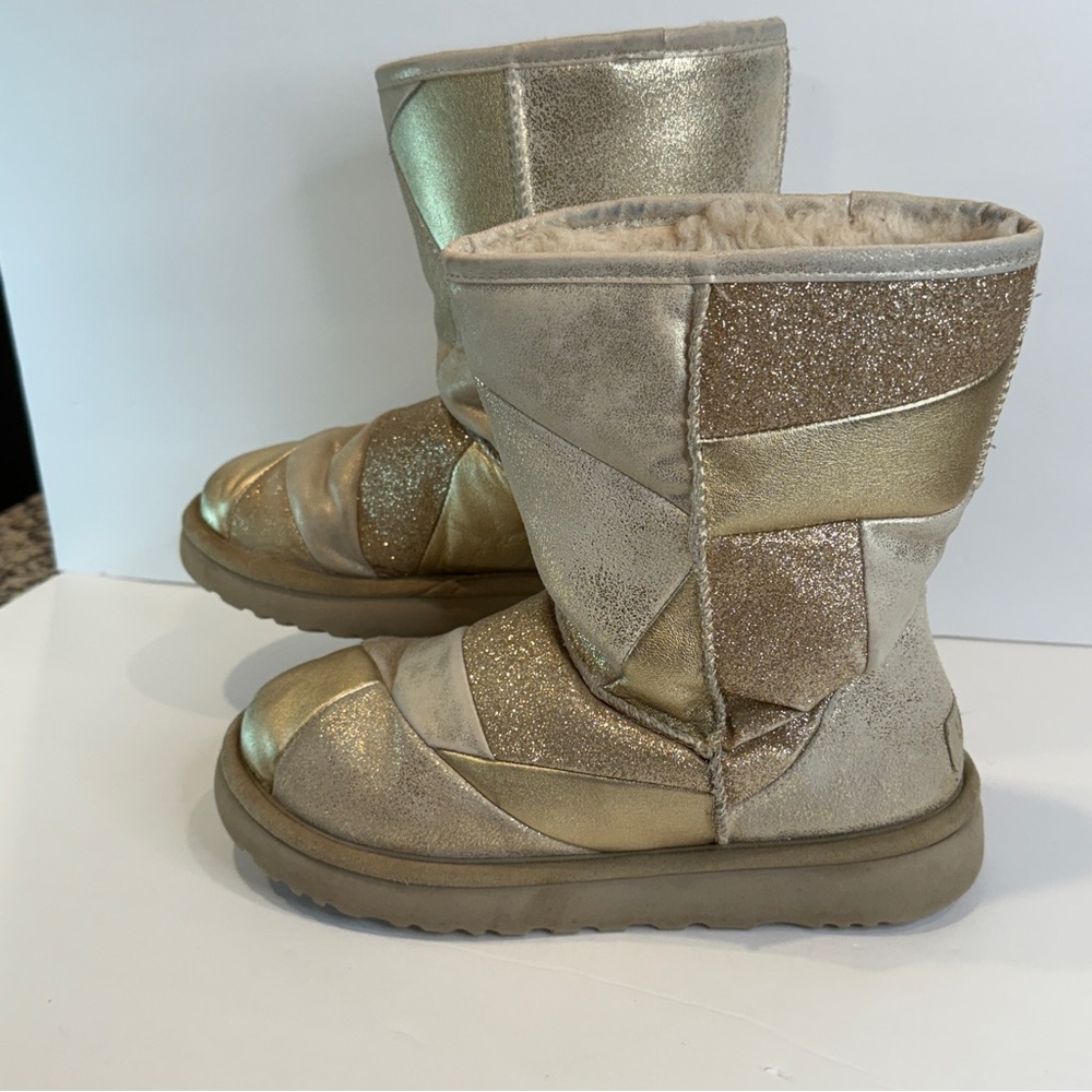 Ugg Women’s Metallic Gold Patchwork Shearling Boo… - image 1